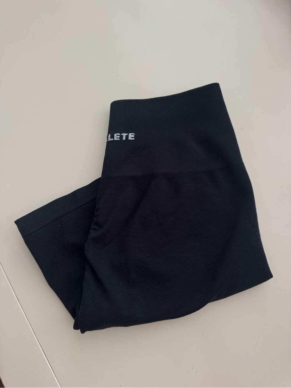 Alphalete amplify biker shorts- medium